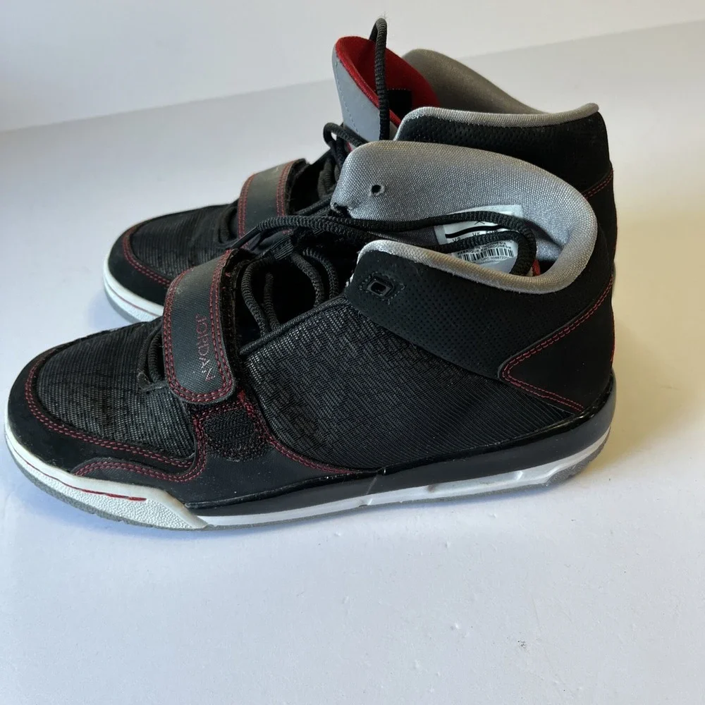 Jordan V IV III Black Red Cement 602662 004 Kids shoes Sz 6.5Y Nike, EXCELLENT